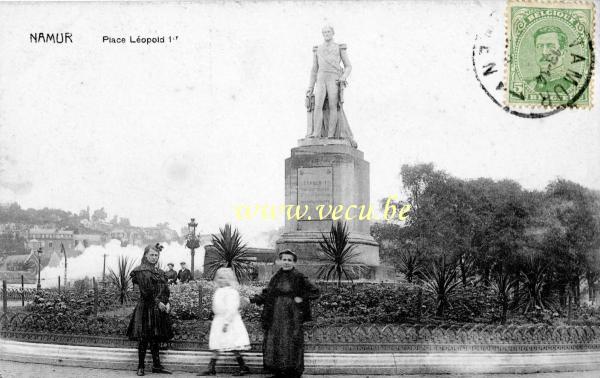 ancienne carte postale de Namur Place Léopold Ier