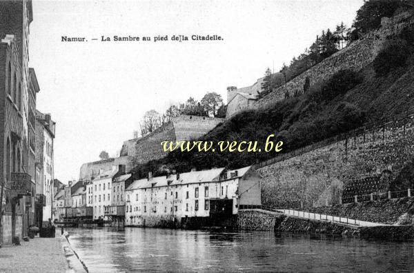 ancienne carte postale de Namur La Sambre au pied de la citadelle