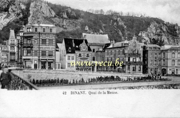 ancienne carte postale de Dinant Quai de la Meuse