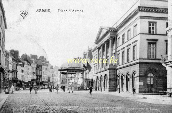 ancienne carte postale de Namur Place d'Armes