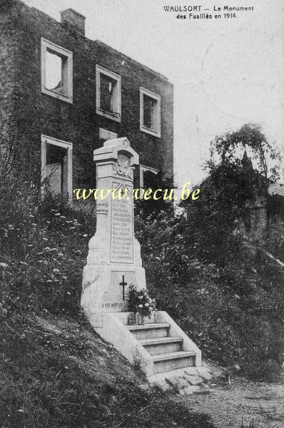 postkaart van Waulsort Le monument des Fusillés en 1914