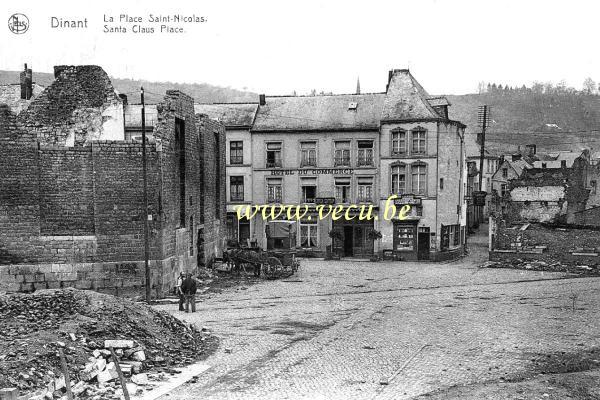 ancienne carte postale de Dinant La Place Saint-Nicolas