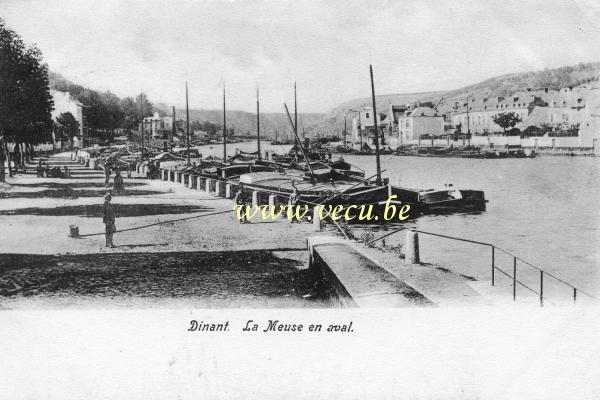 ancienne carte postale de Dinant La Meuse en aval.