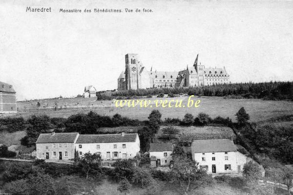 Cpa de Maredret Monastère des Bénédictines. Vue de face.