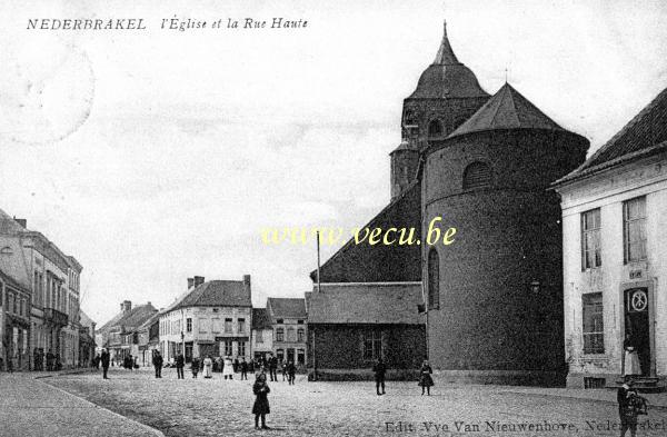ancienne carte postale de Nederbrakel L'Eglise et la rue Haute