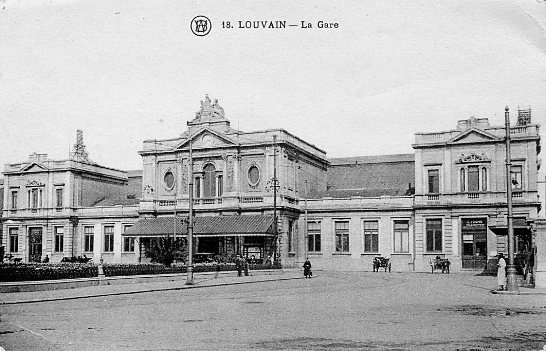 ancienne carte postale de Louvain La Gare