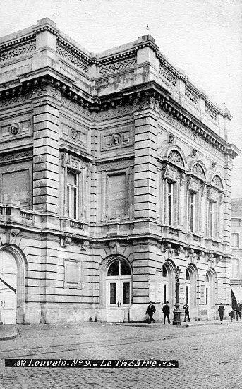 ancienne carte postale de Louvain Le Théatre