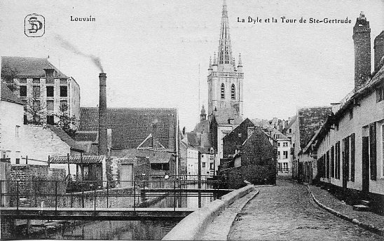 postkaart van Leuven Sint-Geertruikerk en de Dijle