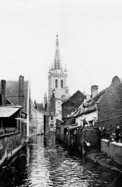 ancienne carte postale de Louvain La Dyle et l'église sainte Gertrude