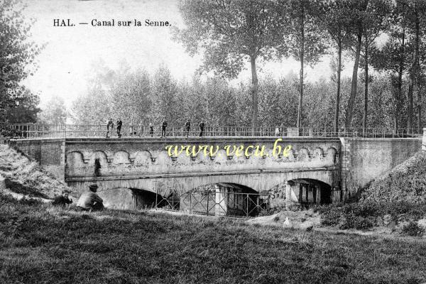 ancienne carte postale de Hal Canal sur la Senne
