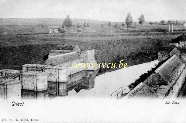 ancienne carte postale de Diest Le Sas