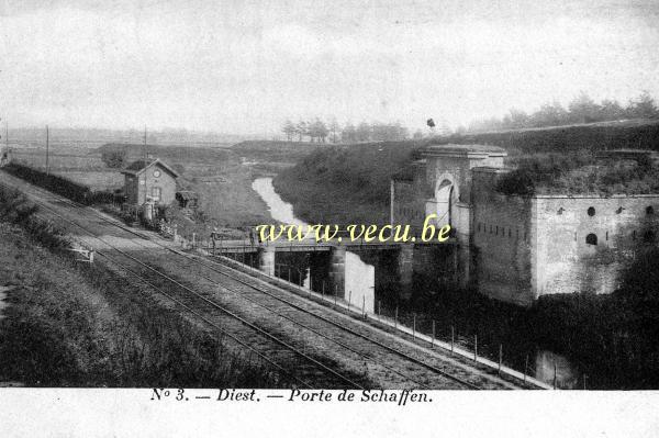 ancienne carte postale de Diest Porte de Schaffen