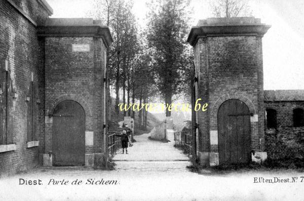 ancienne carte postale de Diest Porte de Sichem