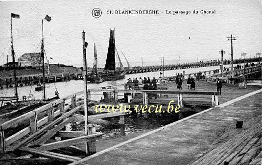 Cpa de Blankenberge Le Passage du Chenal