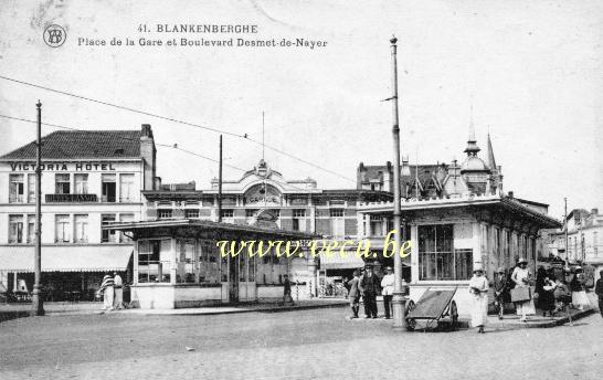 ancienne carte postale de Blankenberge Place de la gare et boulevard Desmet de Nayer