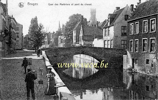ancienne carte postale de Bruges Quai des Marbriers et pont du cheval
