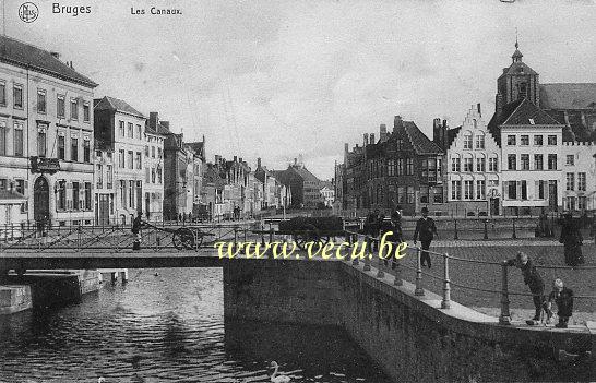 ancienne carte postale de Bruges Les Canaux
