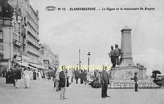 ancienne carte postale de Blankenberge La Digue et le monument De Bruyne