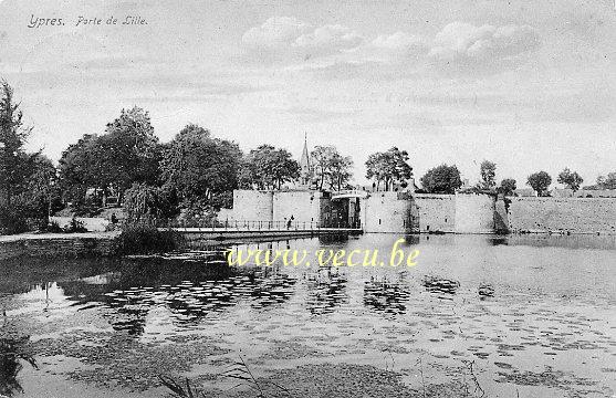 ancienne carte postale de Ypres Porte de Lille