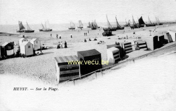 ancienne carte postale de Heyst Sur la plage