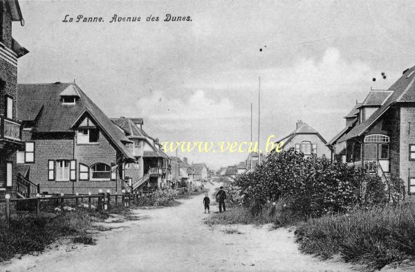 ancienne carte postale de La Panne Avenue des dunes