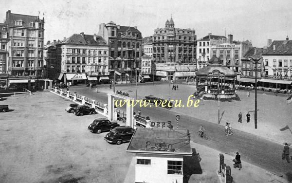 ancienne carte postale de Ostende Place d'armes
