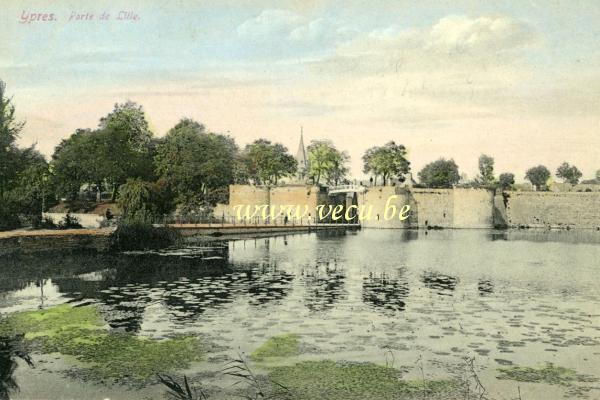 ancienne carte postale de Ypres Porte de Lille