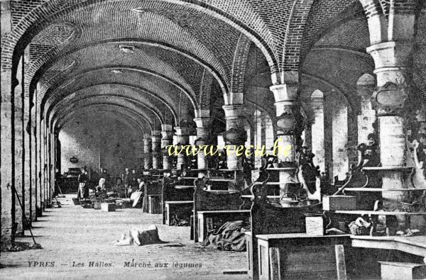 ancienne carte postale de Ypres Les Halles - Marché aux légumes