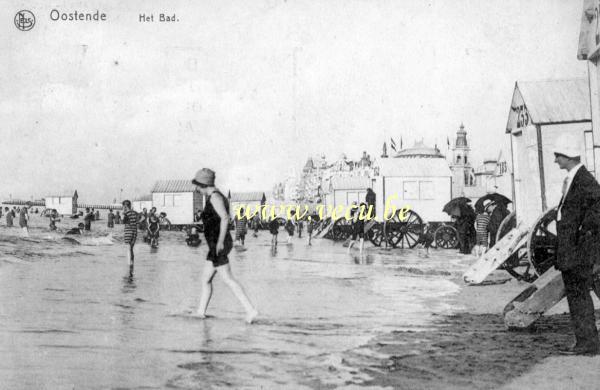 ancienne carte postale de Ostende Le Bain