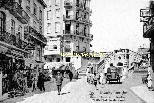 ancienne carte postale de Blankenberge Rue d'Ouest et l'escalier