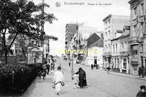 ancienne carte postale de Blankenberge Rampe et rue Léopold
