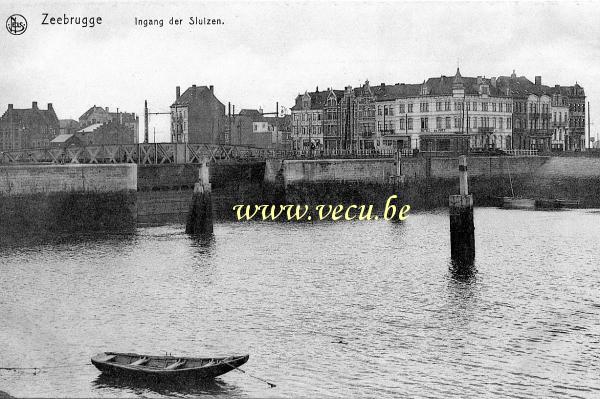 ancienne carte postale de Zeebruges Entrée des écluses