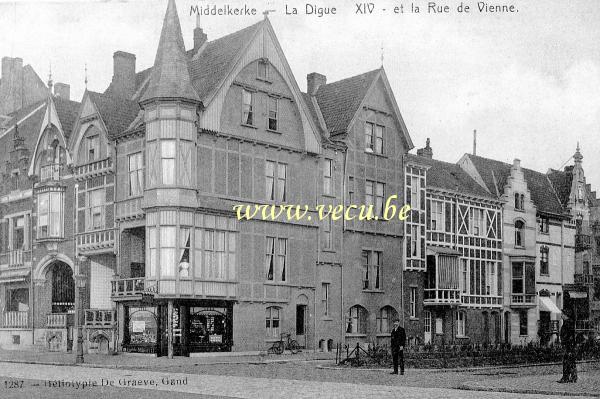 ancienne carte postale de Middelkerke La digue et la rue de Vienne