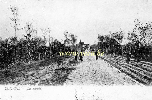 ancienne carte postale de Coxyde La route