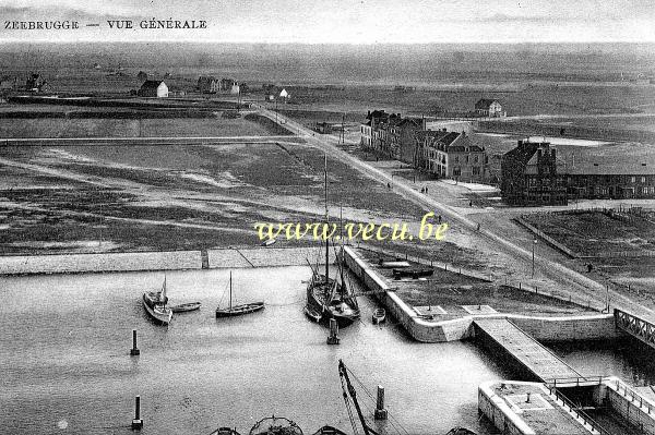 ancienne carte postale de Zeebruges Vue générale
