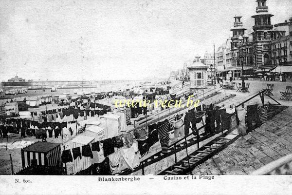 ancienne carte postale de Blankenberge Casino et la plage
