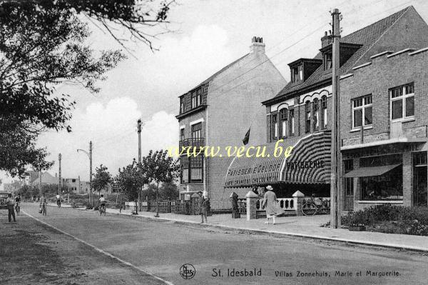 ancienne carte postale de Saint-Idesbald Villas Zonnehuis, Marie et Marguerite