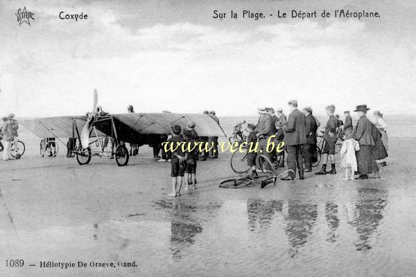 ancienne carte postale de Coxyde Sur la Plage - Le départ de l'Aéroplane