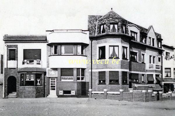 ancienne carte postale de Saint-Idesbald Groupe de villas