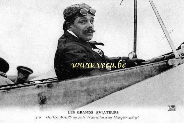 postkaart van Piloten Olieslagers au poste de direction d'un monoplan Blériot