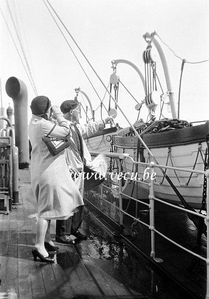 photo ancienne  de paquebots  Traversée vers l'île de Wight