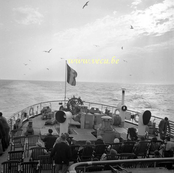 photo ancienne  de paquebots  A la poupe de la male Prince Baudouin en route vers Douvres