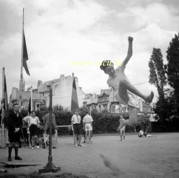 photo ancienne  de la commune d'Etterbeek  Jeux au collège Saint Michel. Rue du Collège St Michel et rue Fauchille