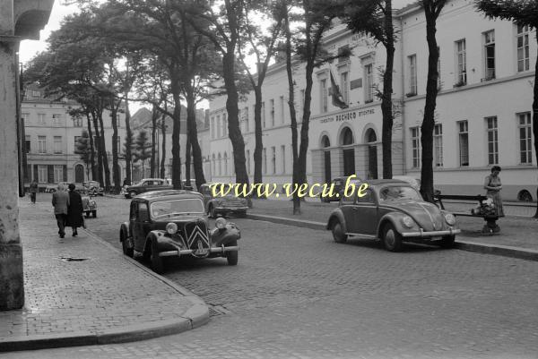 photo ancienne  de Bruxelles - rue du grand Hospice  Rue du grand hospice avec à l'arrière l'institut Pacheco