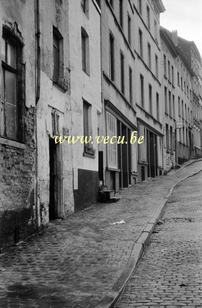 photo ancienne  de Bruxelles - Impasses  La rue des denrées avec l'impasse de la trompe