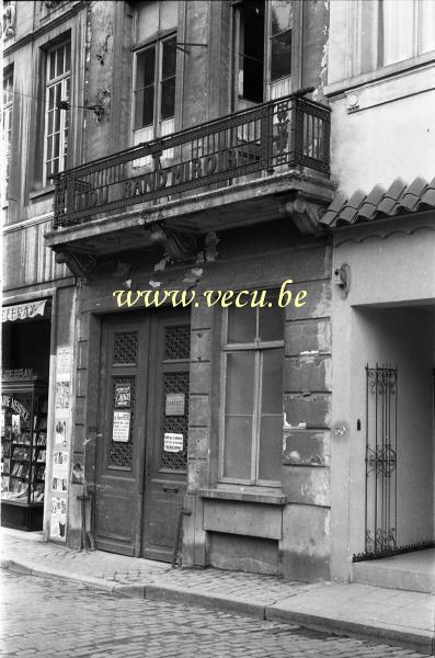 photo ancienne  de Bruxelles - rue de la Montagne  Hôtel du grand miroir ou logea Baudelaire en 1864 devenu la Maison des notaires 