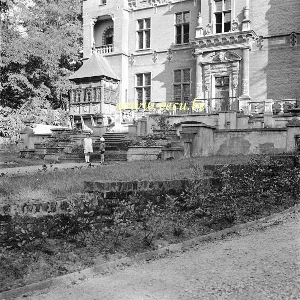 photo ancienne  de la commune de Watermael-Boitsfort  Promenade devant le château Charle-Albert