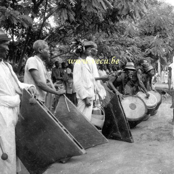 photo ancienne  de kabinda au Congo  Musiciens