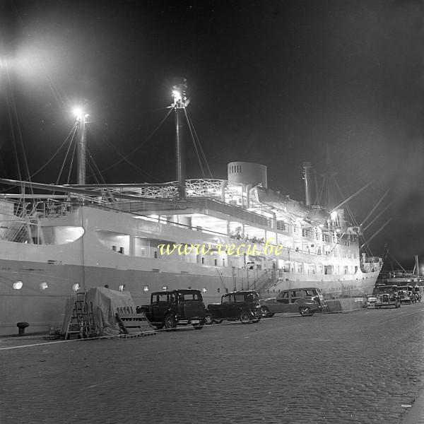 photo ancienne  de bateaux au Congo  L'Elisabethville en escale vers le Congo