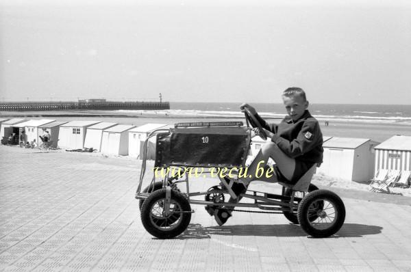 photo ancienne  de Blankenberge  Cuistax de la maison Arthur rue Vanderstichelen